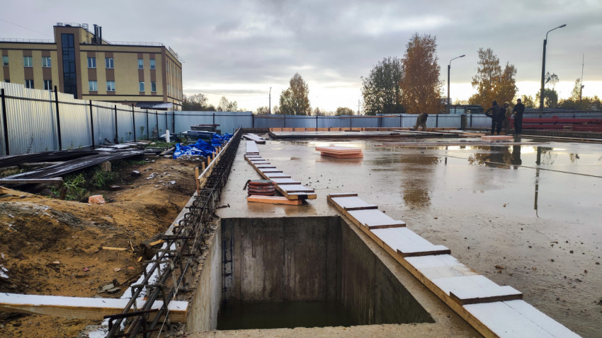 Фундаментная плита котельной с технологическим приямком и армированием