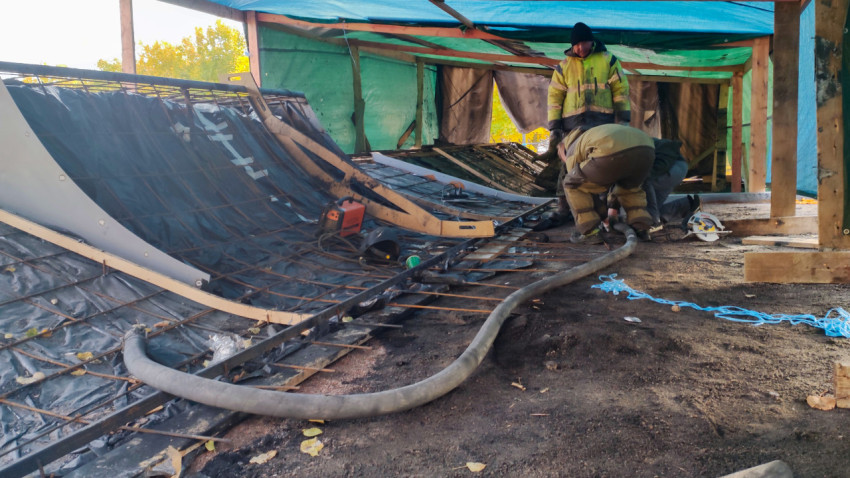 Армирование и монтаж внутри укрытой конструкции