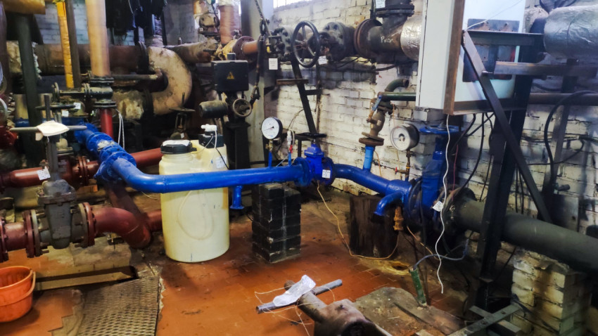 Трубопроводы и запорная арматура в тепловом узле