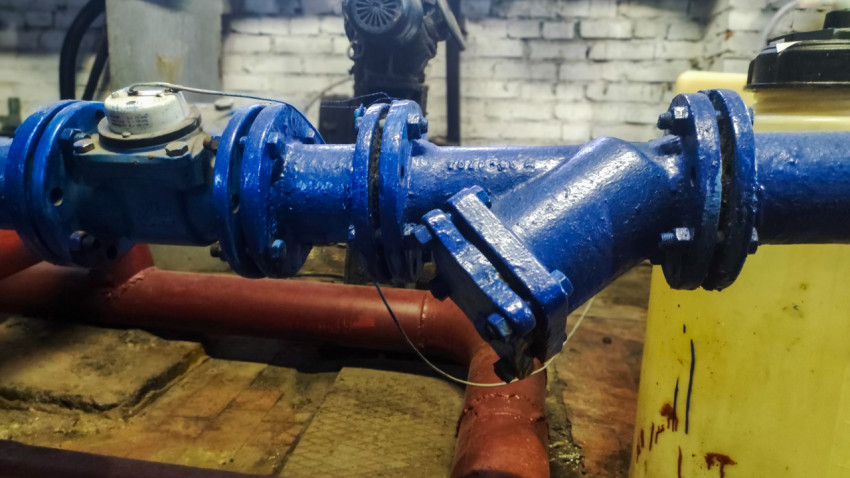 Узел подпитки теплосети с баком реагента