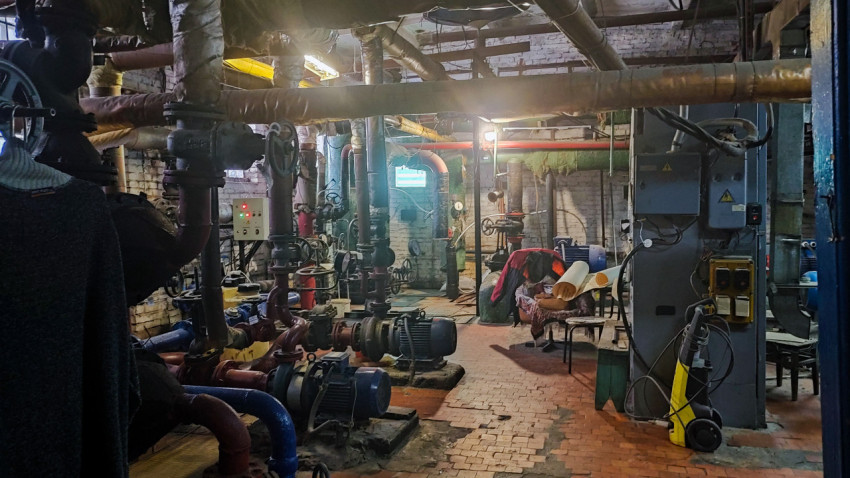 Внутреннее помещение ЦТП с насосным оборудованием