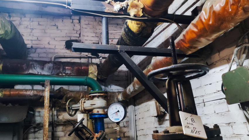 Промышленный трубопровод с запорной арматурой и термоизоляцией