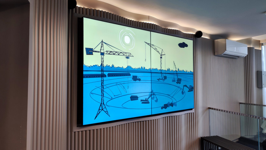 Интерактивный экран с анимацией строительства на экспозиции в Останкинской башне