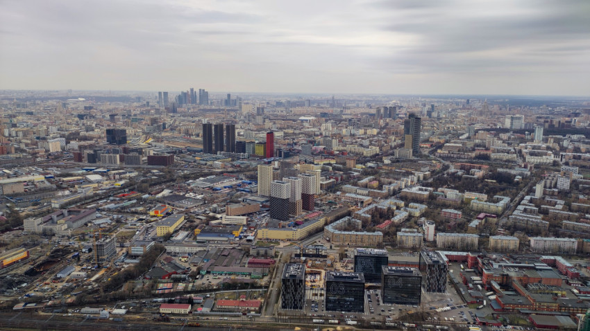 Панорама Москвы с видом на деловой кластер с высоты Останкинской башни
