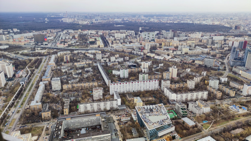 Панорама северо-восточной части Москвы со смотровой площадки Останкинской башни
