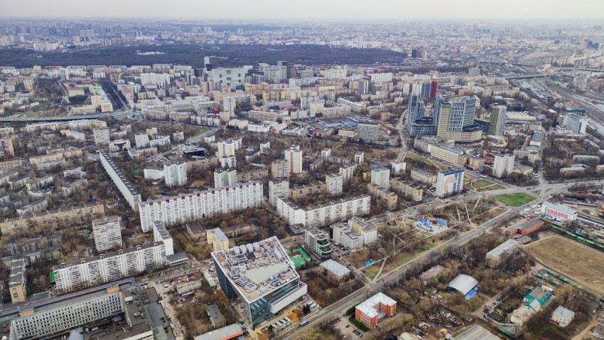 Жилые массивы и бизнес-застройка Москвы с высоты телебашни
