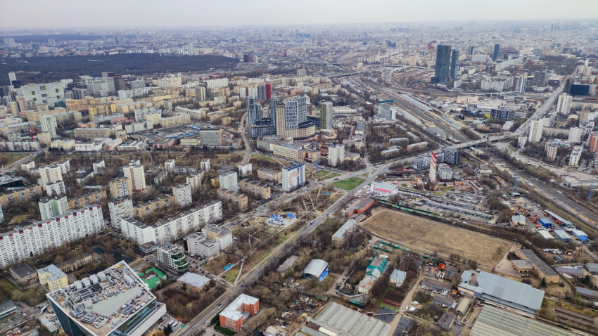 Панорама транспортных узлов и жилых кварталов Москвы с Останкинской башни
