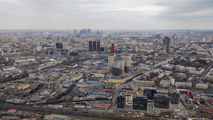 Панорама центра Москвы и транспортных узлов, снятая с Останкинской телебашни