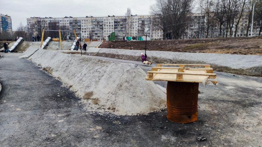 Строительство детской площадки в городском парке