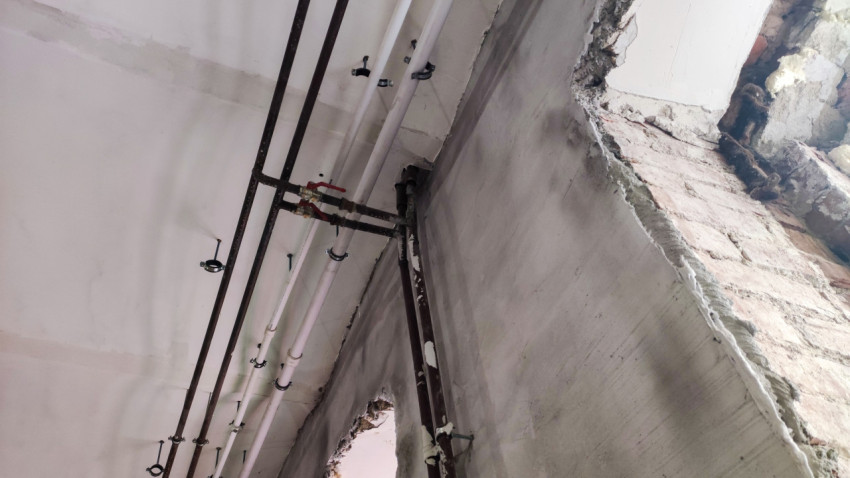 Трубопровод и инженерные коммуникации в историческом здании