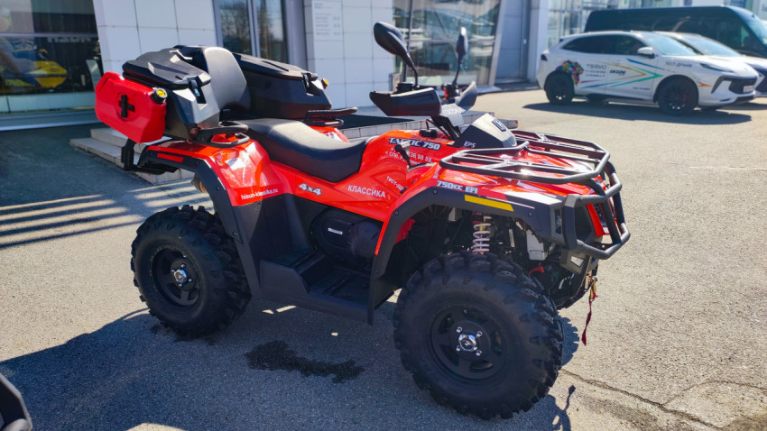 Крупный план квадроцикла на демонстрационной площадке