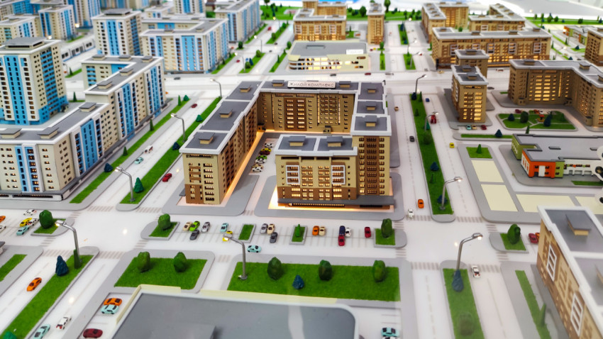 Макет жилого комплекса с парковыми зонами и магистралями