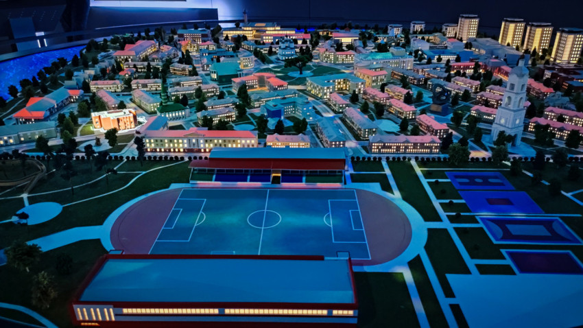 Архитектурный макет стадиона и кварталов «Атомграда» в павильоне «Атом» ВДНХ