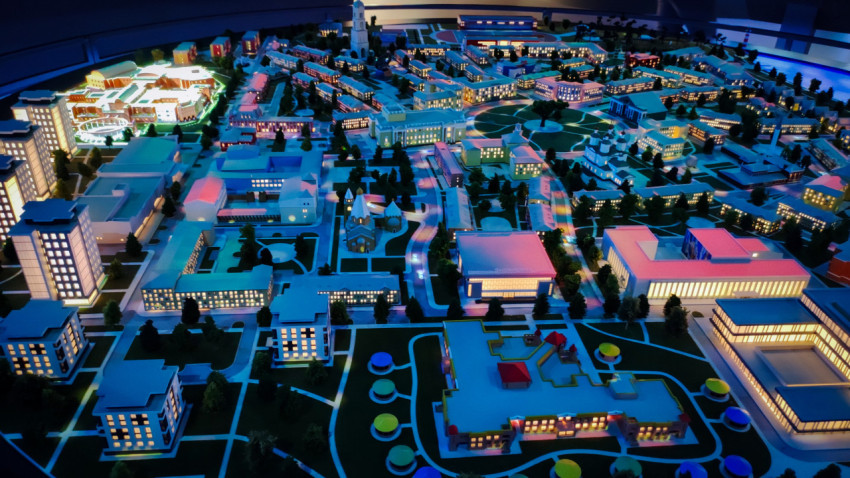 Общий вид светового макета «Атомграда» с академическими и жилыми кварталами