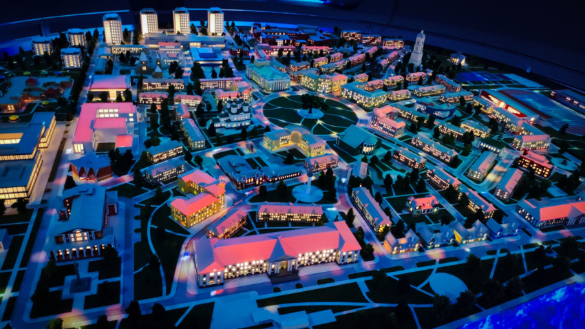 Панорамный вид макета «Атомграда» в экспозиции павильона «АТОМ»