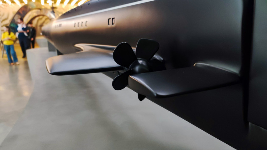 Кормовая часть модели атомной подлодки К-3 «Ленинский комсомол» в павильоне «АТОМ»