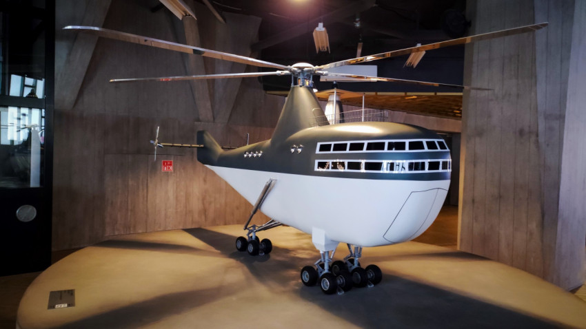 Экспонат атомного вертолёта 1:20 в павильоне «Атом» на ВДНХ