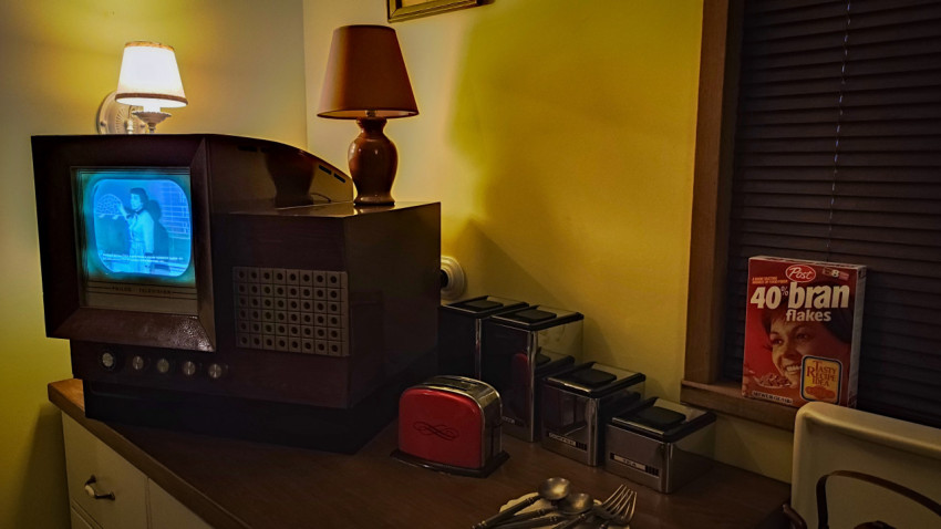 Ретрозона с винтажным телевизором в павильоне «АТОМ» на ВДНХ