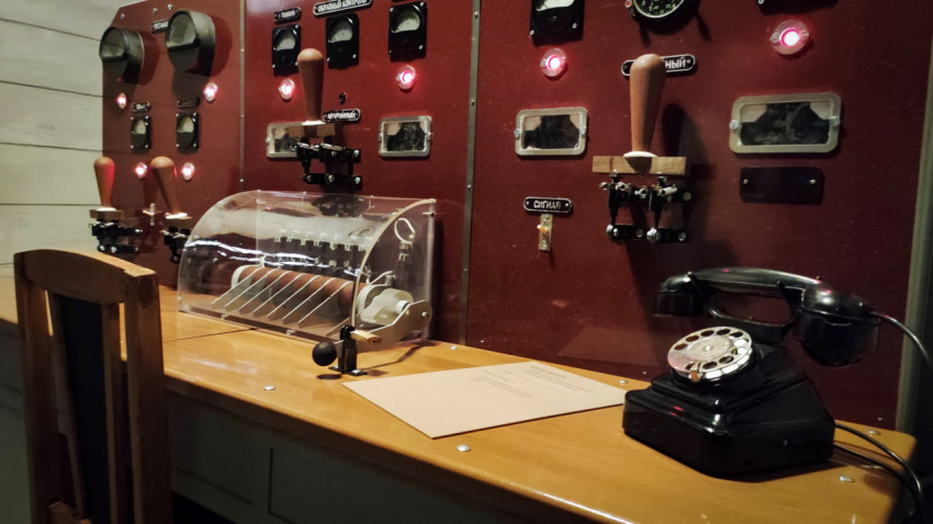 Рабочая зона макета пульта подрыва РДС-1