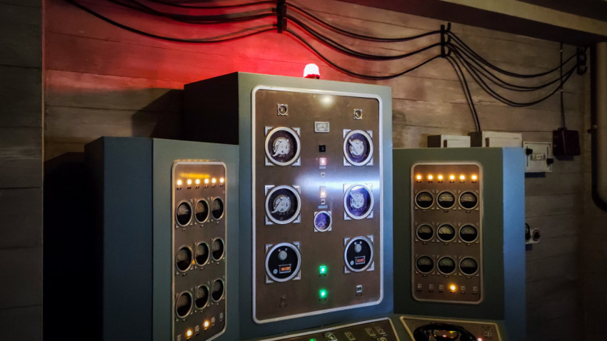 Панель макета автомата поля в павильоне «АТОМ» на ВДНХ