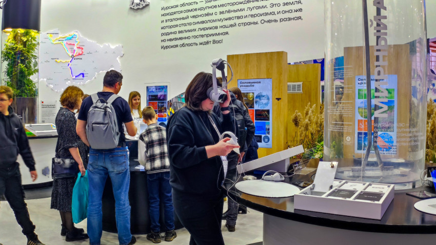 VR-демонстрация на интерактивном стенде Курской области