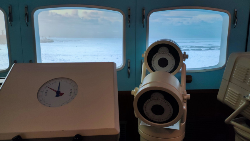 Имитация рубки атомного ледокола с видом на арктические льды в павильоне «Атом»