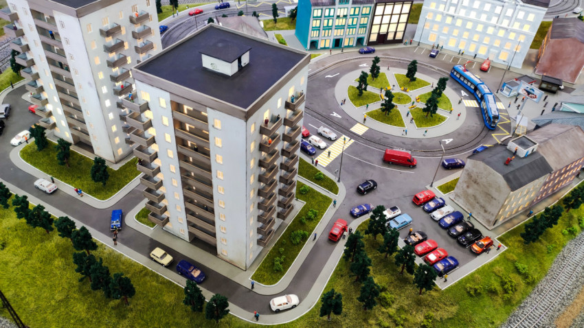 Трамвайное кольцо и высотные жилые дома на масштабном городском макете