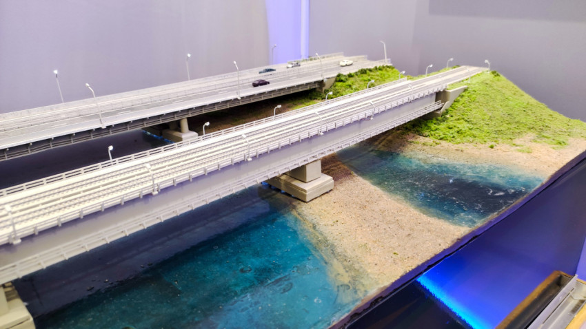 Макет эстакадного участка транспортного перехода через Керченский пролив