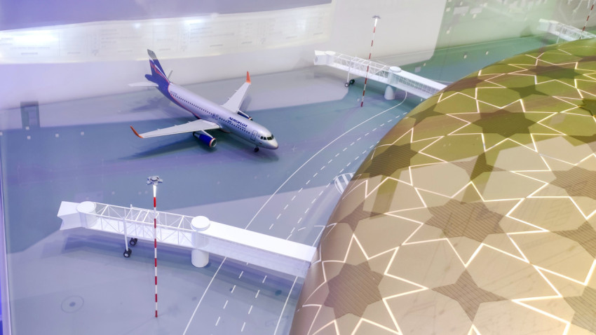 Макет самолёта «Аэрофлот» на модели аэродрома в павильоне ВДНХ