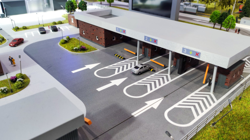 Макет пункта пропуска транспорта с навесом и служебными зданиями