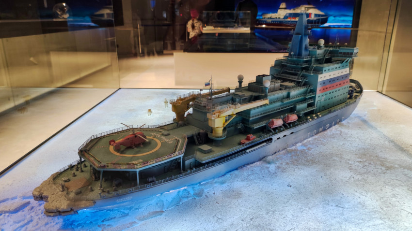 Макет атомного ледокола «Арктика» в павильоне «Атом» на ВДНХ