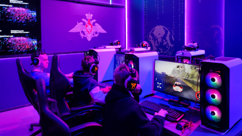 Игровая зона киберспортивного направления в павильоне «Армия детям»