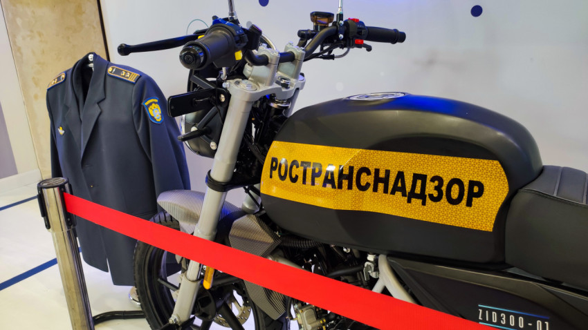 Мотоцикл Ространснадзора на экспозиции «Транспорт России»