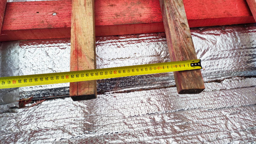 Измерение расстояния между элементами обрешётки