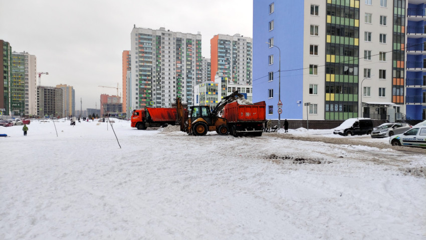 Уборка и вывоз снега в городе