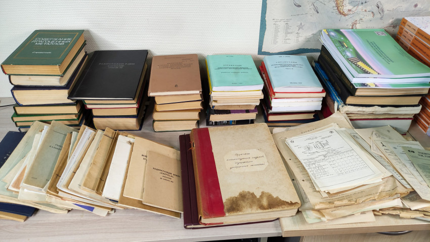 Справочные издания и технические папки советского и современного производства