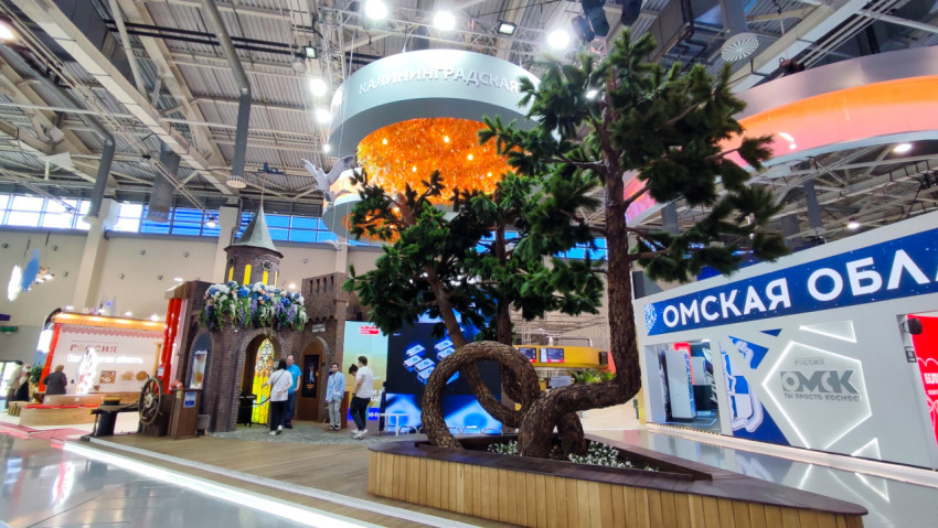 Экспозиции регионов России в павильоне №75 Международной выставки-форума «Россия»