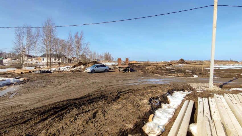 Строительная площадка с прокладкой труб