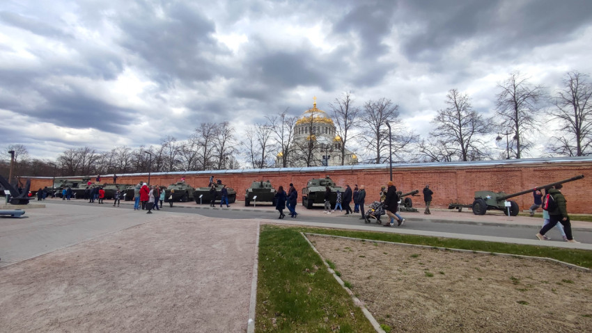 Выставка техники в парке Патриот в Кронштадте