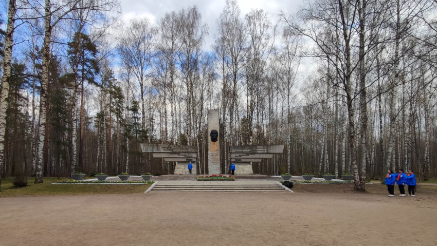Мемориал лётчикам военного аэродрома Сосновка