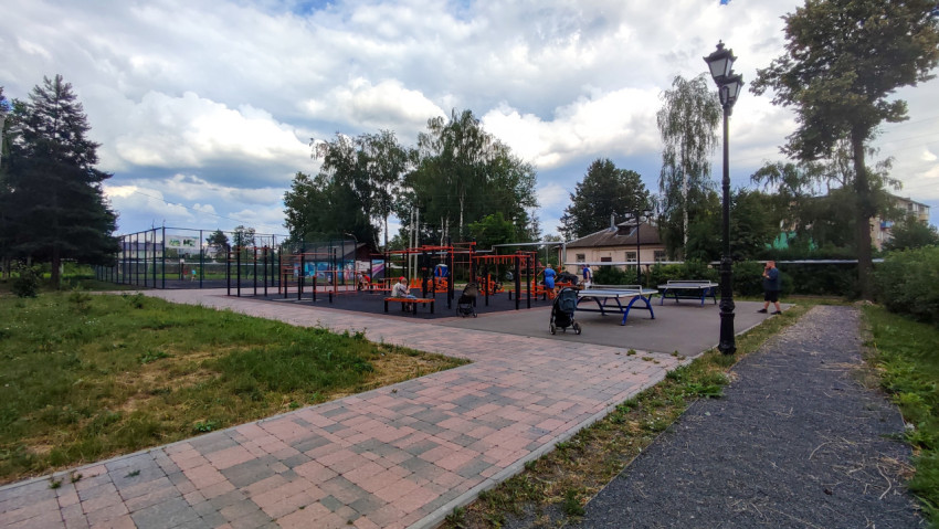 Спортивная площадка в селе с тренажерами