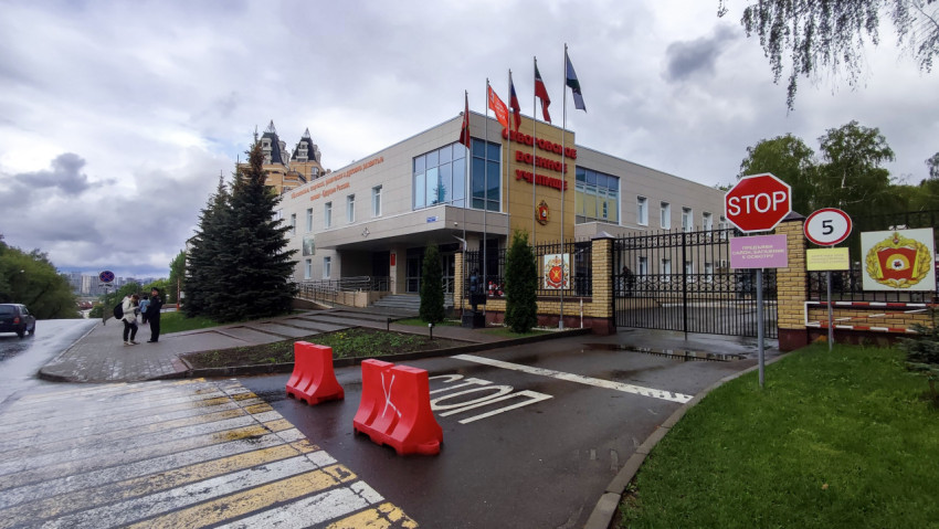 Общий вид территории Казанского суворовского военного училища