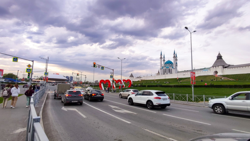 Кул Шариф и Казанский Кремль на фоне вечернего неба