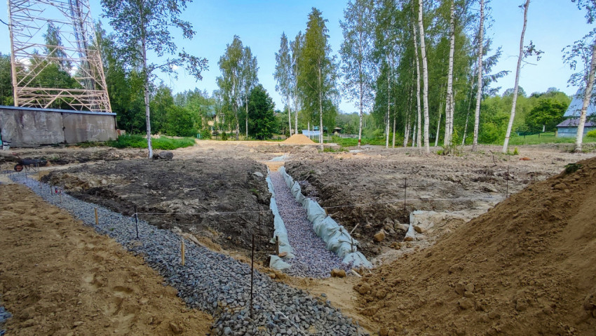 Строительные работы по устройству водоотводной канавы