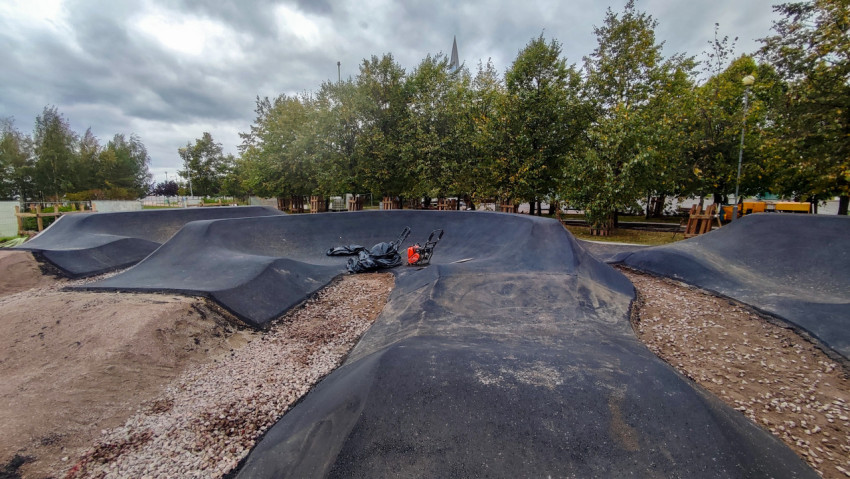 Асфальтовый памп-трек в процессе строительства