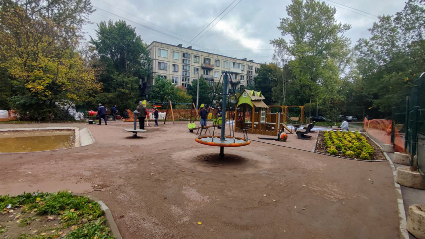 Благоустройство детской площадки во дворе жилого дома