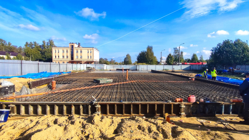 Армирование монолитной плиты основания здания