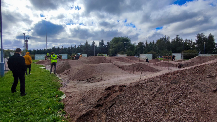 Подготовка территории с использованием щебня и техники