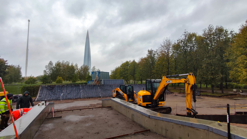 Строительные работы у башни «Лахта Центр» в Санкт-Петербурге