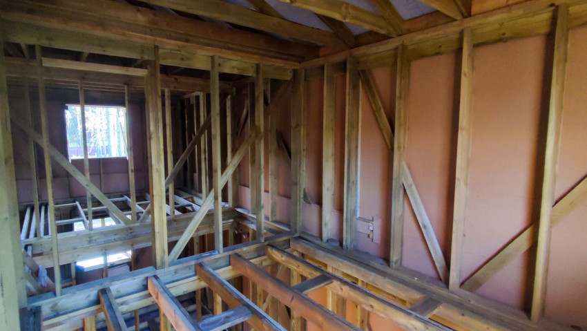 Монтаж деревянных перекрытий и стен каркасного дома